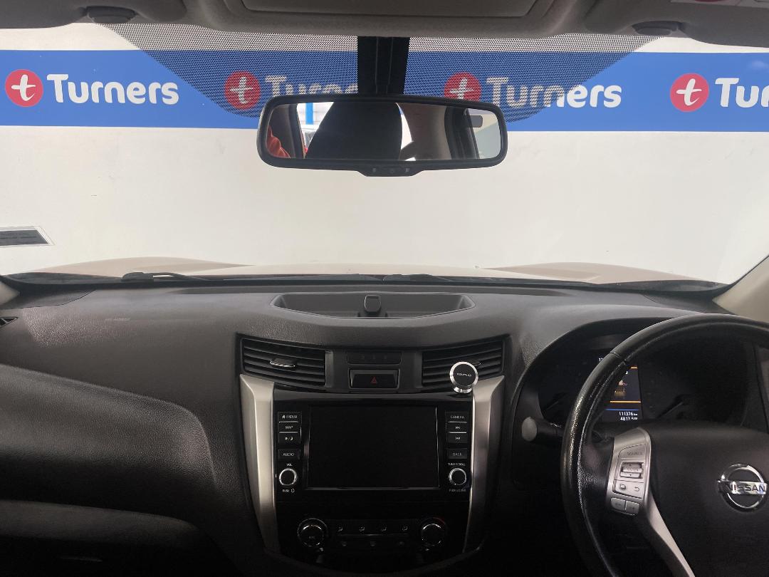 Photo '17' of Nissan Navara