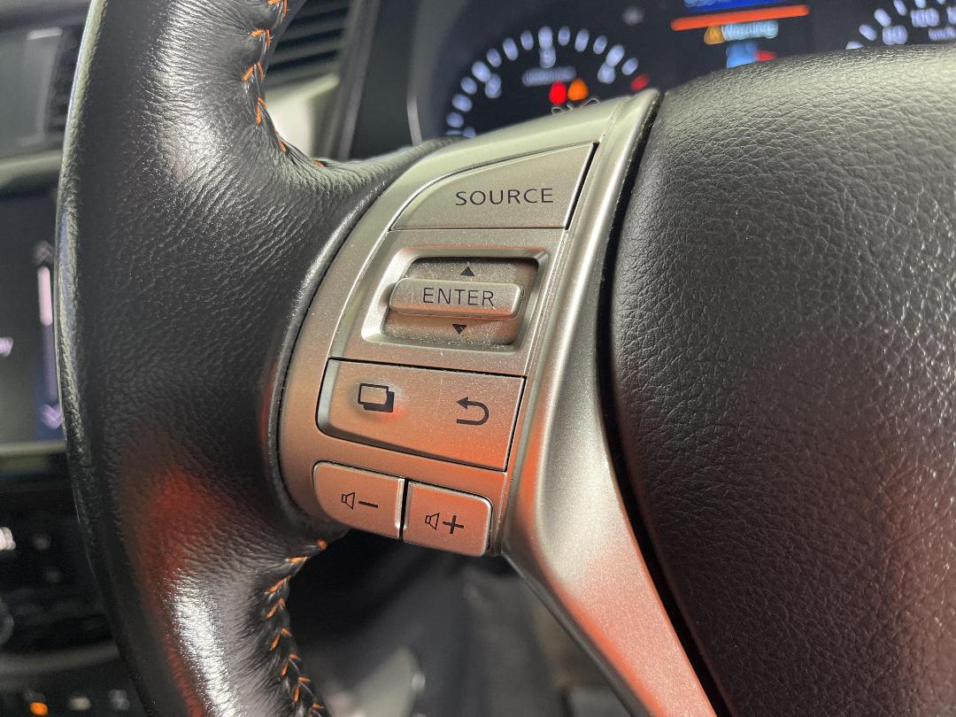 Photo '24' of Nissan Navara Photo '24' of Nissan Navara