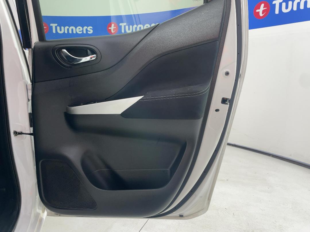 Photo '19' of Nissan Navara Photo '19' of Nissan Navara