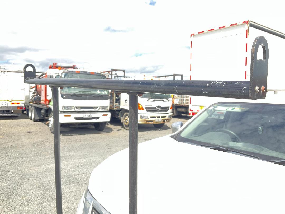 Photo '32' of Nissan Navara Photo '32' of Nissan Navara