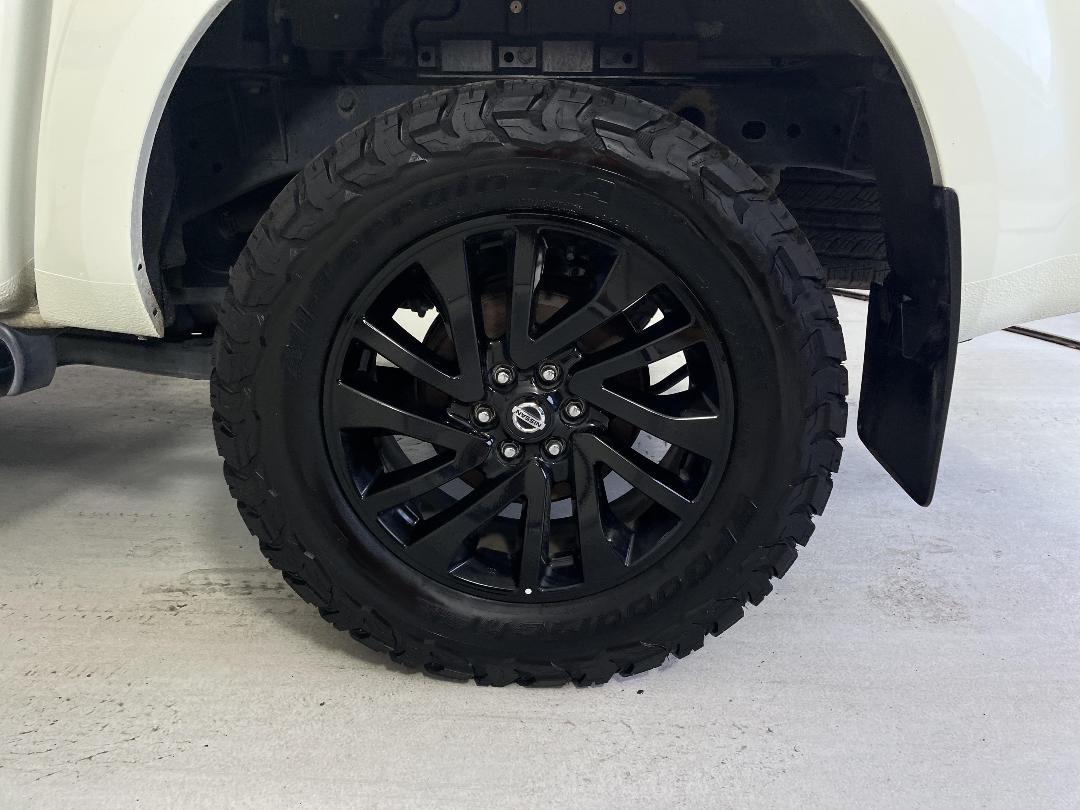 Photo '11' of Nissan Navara