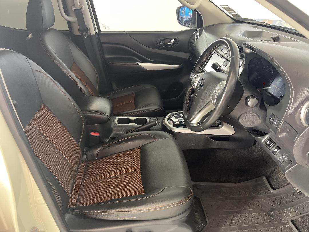 Photo '16' of Nissan Navara