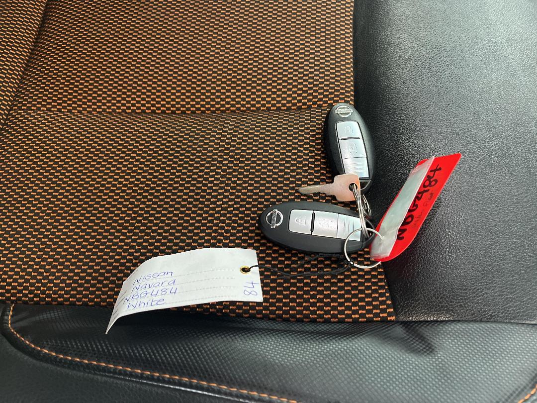 Photo '22' of Nissan Navara