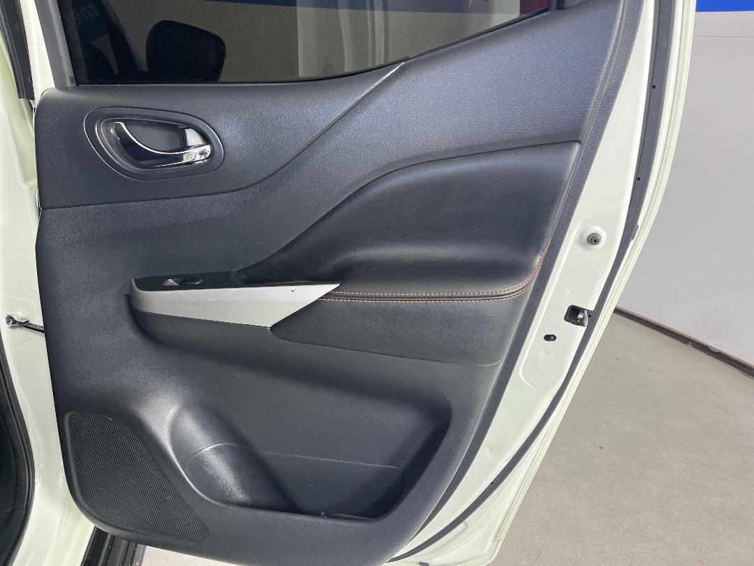 Photo '19' of Nissan Navara