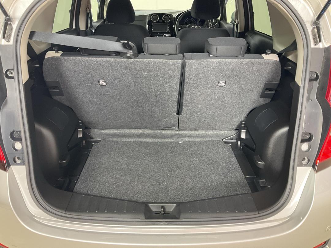 Photo '14' of Nissan Note Photo '14' of Nissan Note