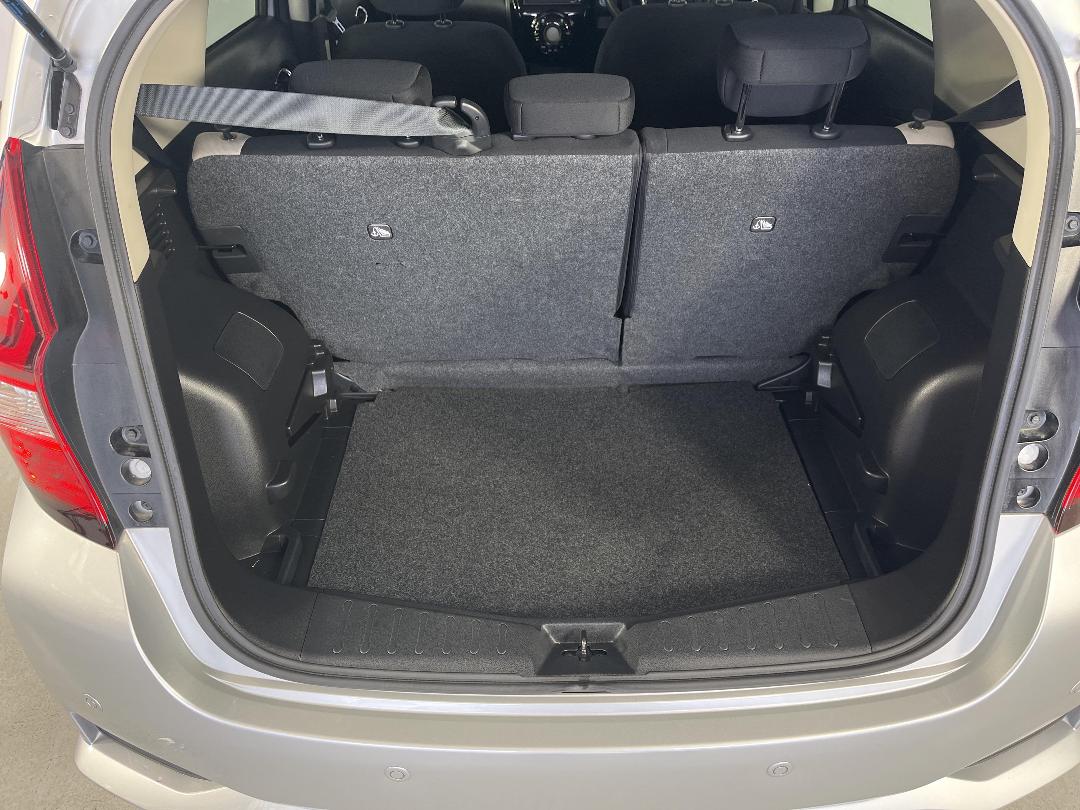 Photo '14' of Nissan Note