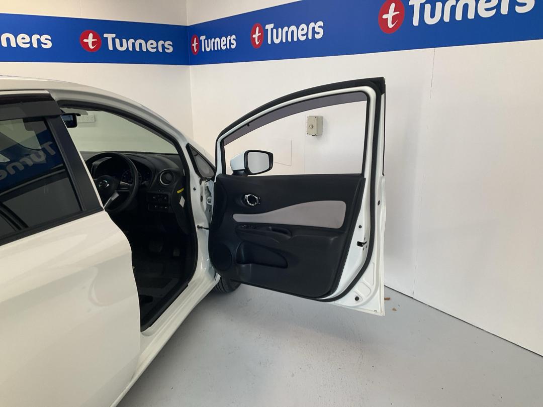 Photo '15' of Nissan Note Photo '15' of Nissan Note