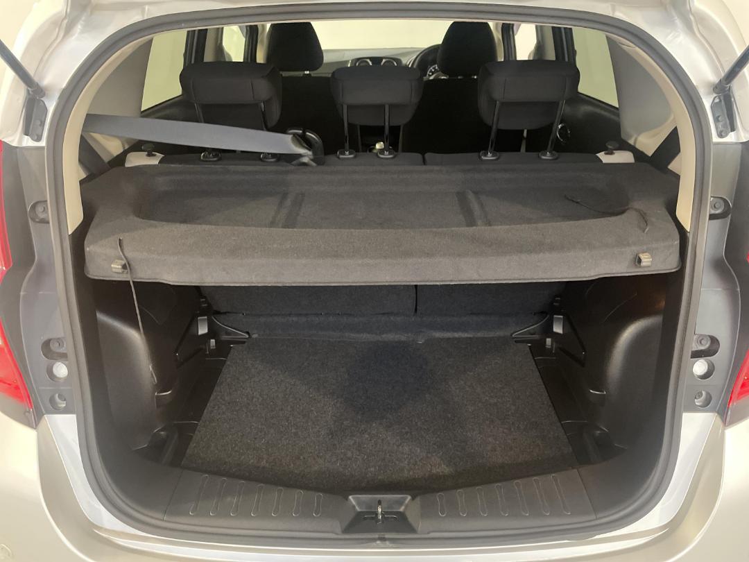 Photo '14' of Nissan Note Photo '14' of Nissan Note