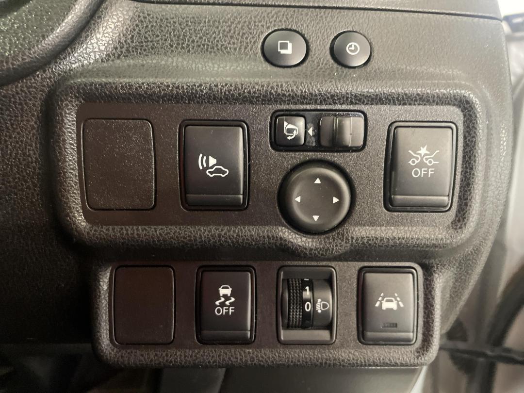 Photo '24' of Nissan Note Photo '24' of Nissan Note