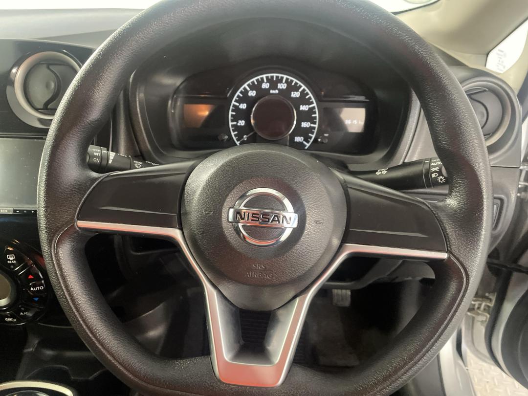 Photo '25' of Nissan Note Photo '25' of Nissan Note