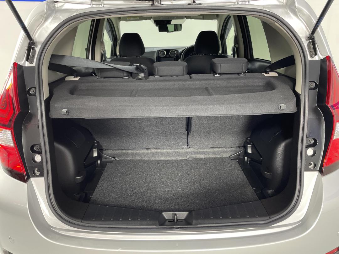 Photo '14' of Nissan Note Photo '14' of Nissan Note