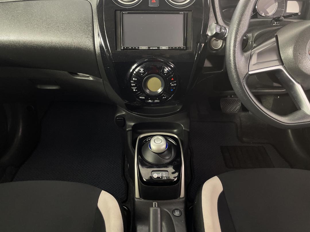 Photo '18' of Nissan Note Photo '18' of Nissan Note