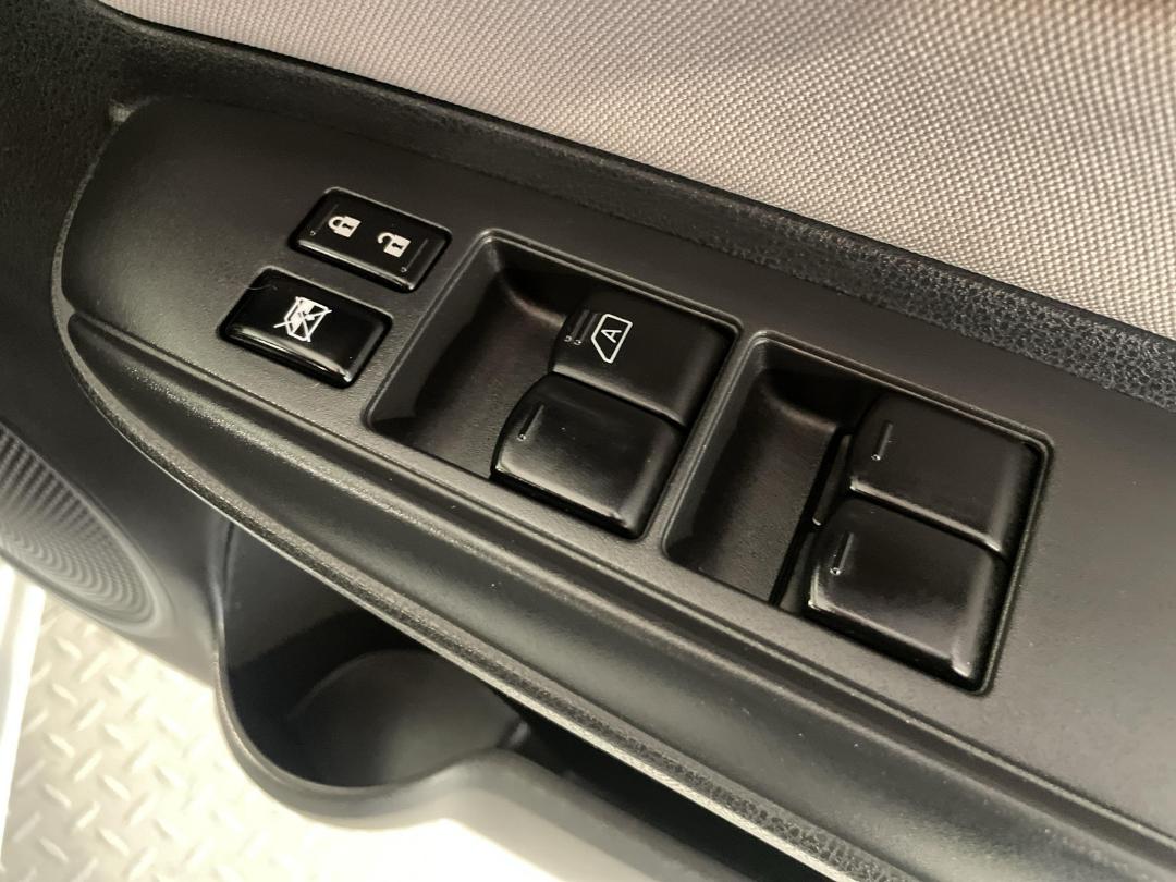 Photo '23' of Nissan Note Photo '23' of Nissan Note