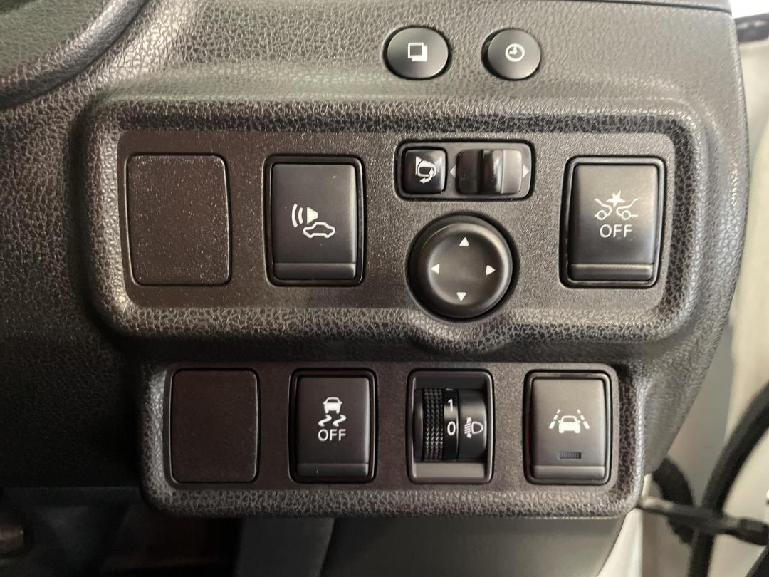 Photo '24' of Nissan Note Photo '24' of Nissan Note