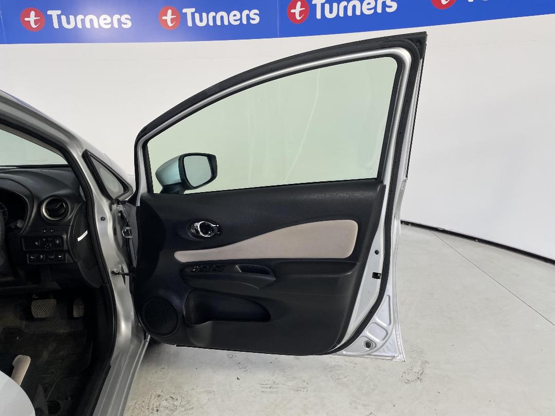 Photo '15' of Nissan Note