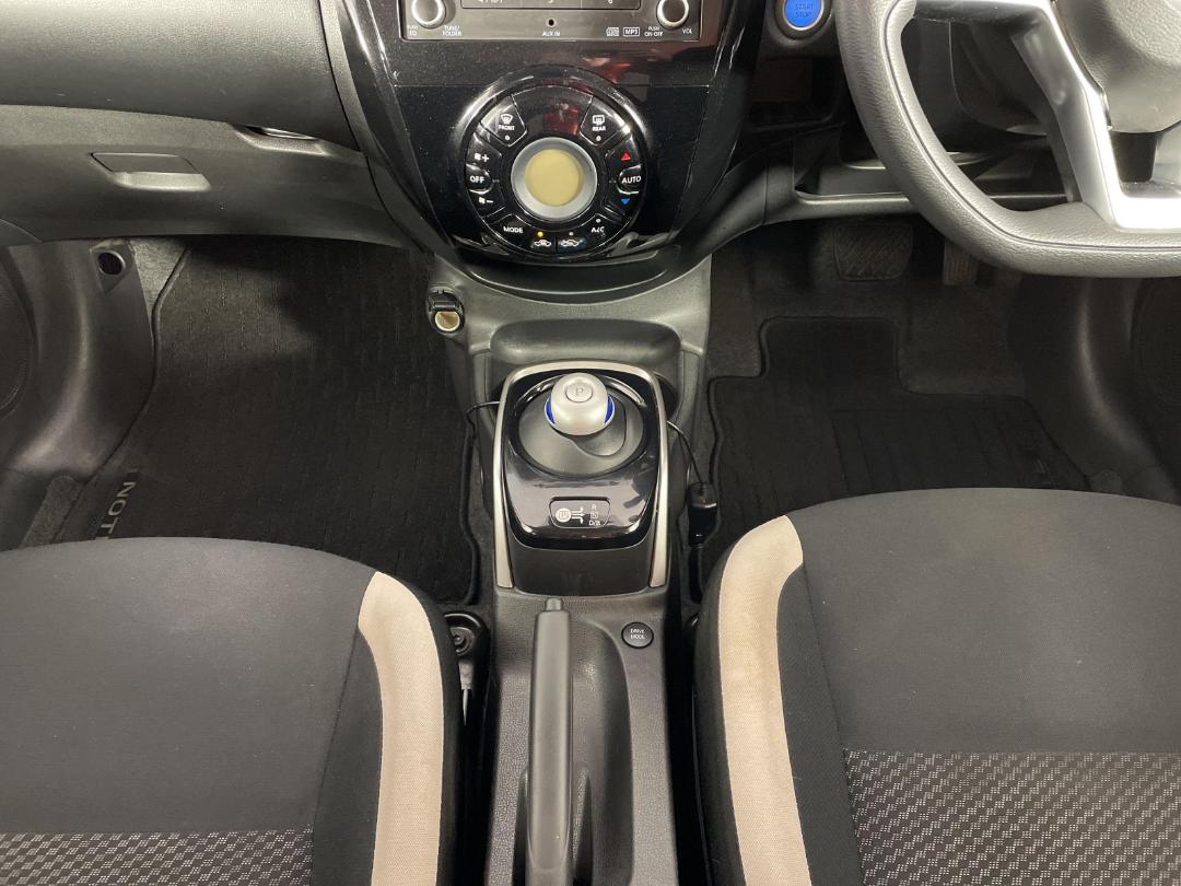 Photo '18' of Nissan Note Photo '18' of Nissan Note