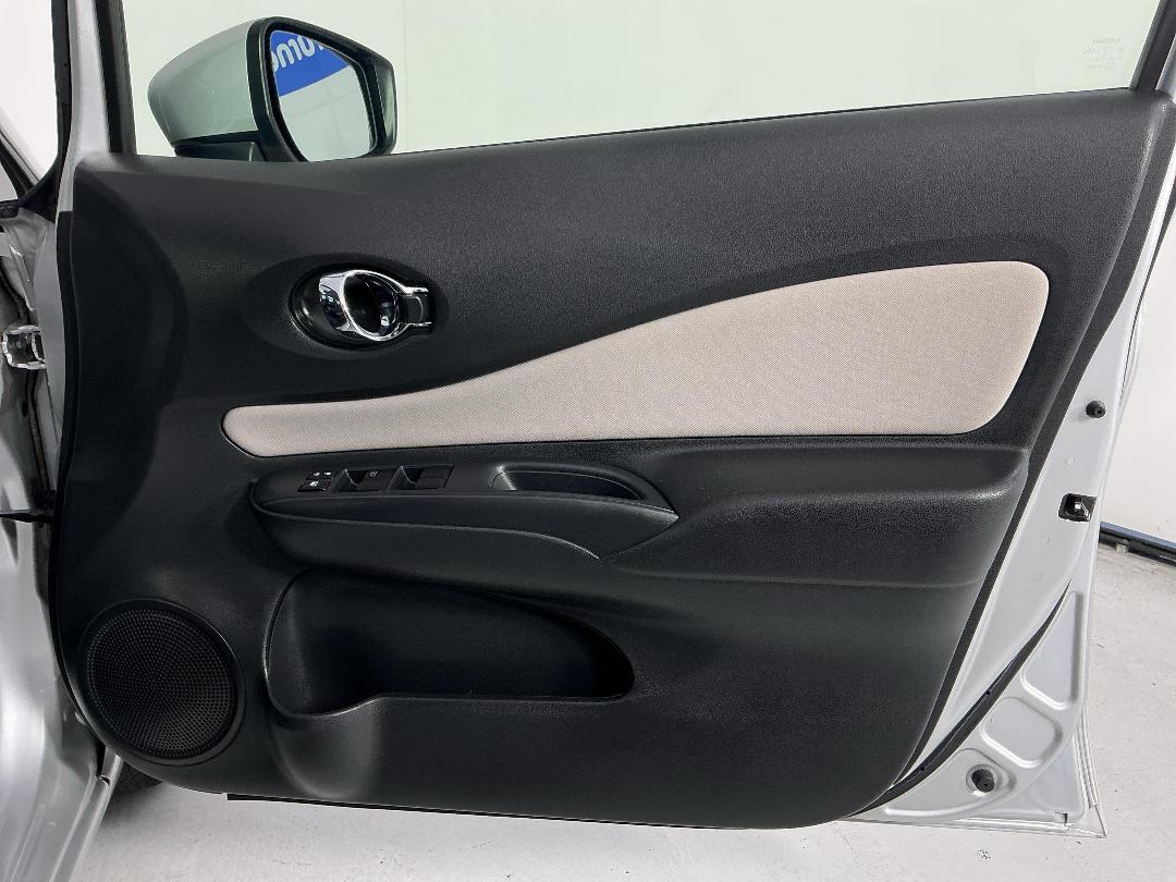 Photo '15' of Nissan Note