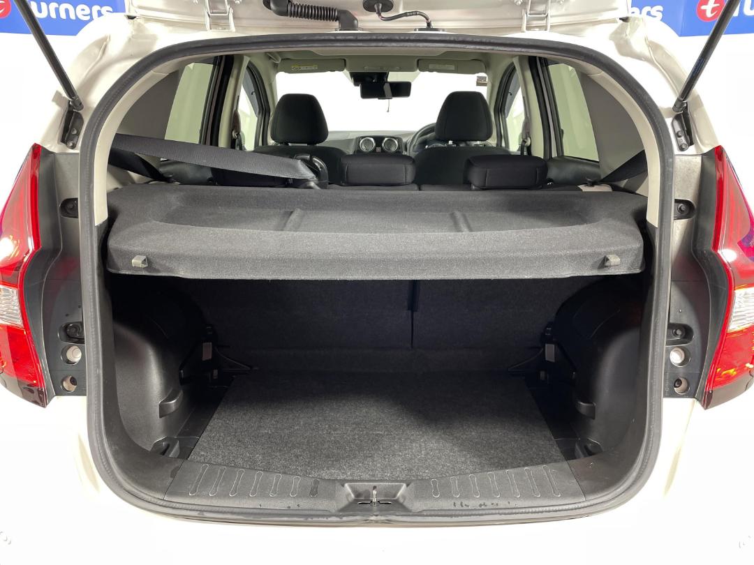 Photo '14' of Nissan Note