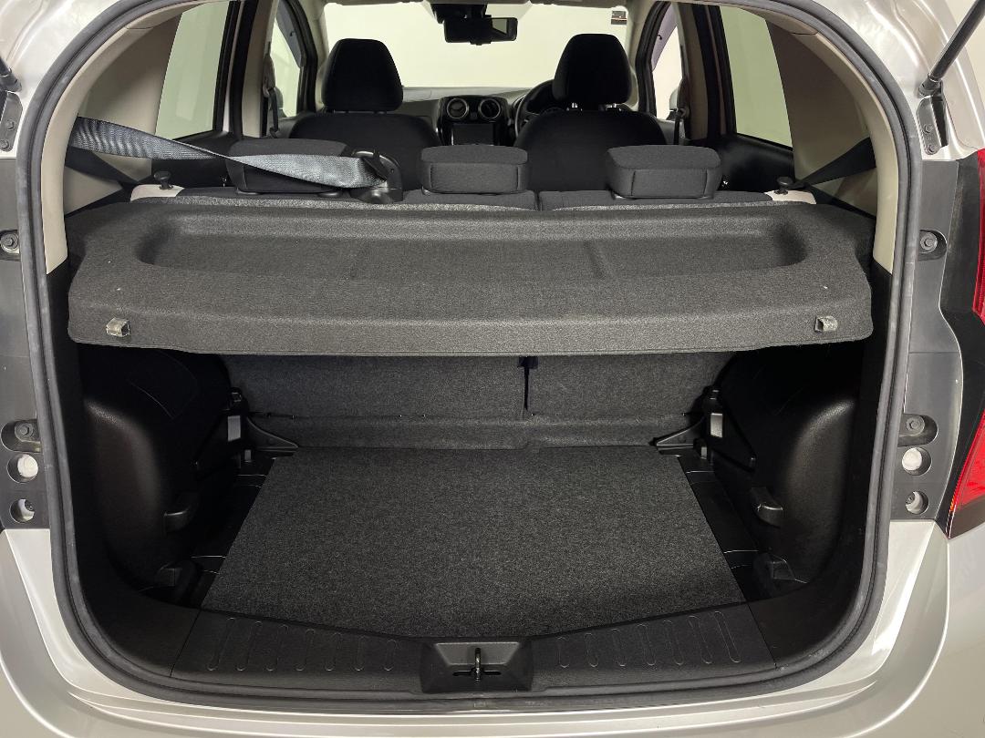 Photo '14' of Nissan Note