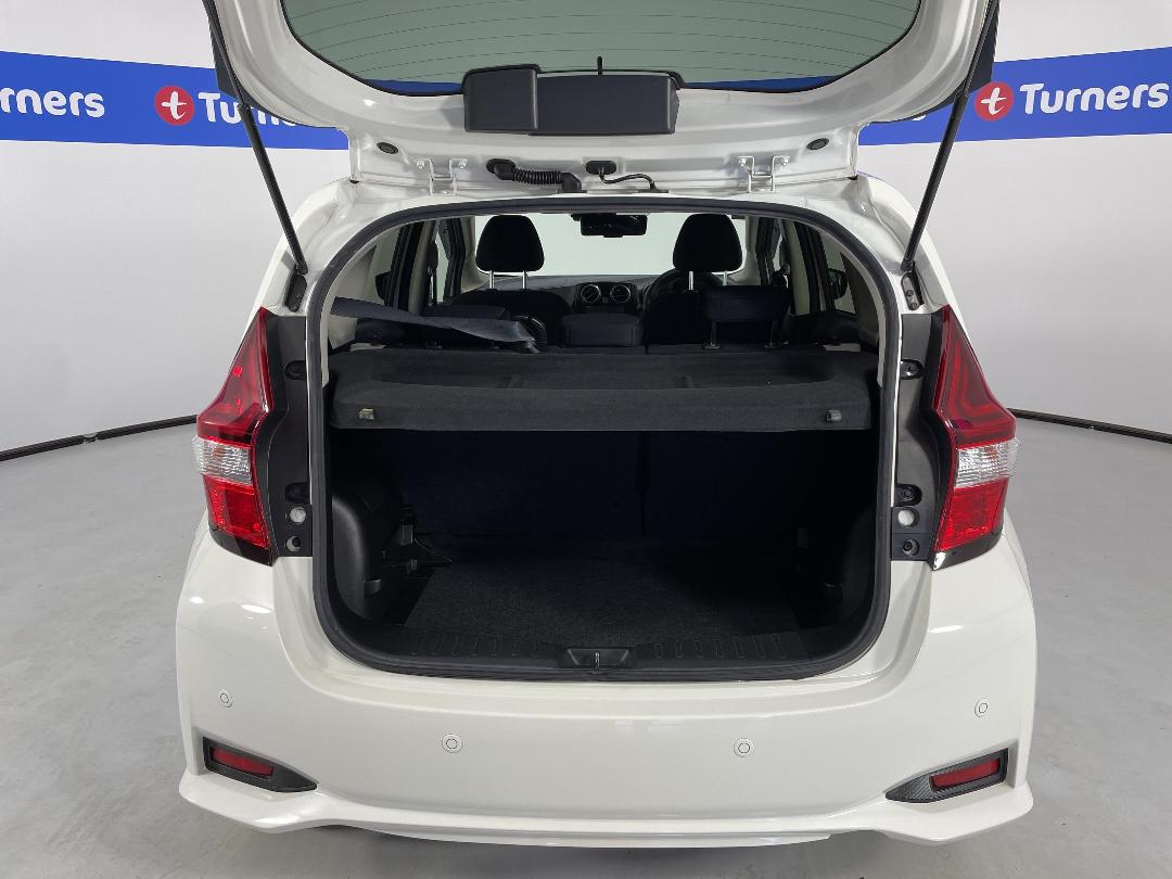 Photo '14' of Nissan Note