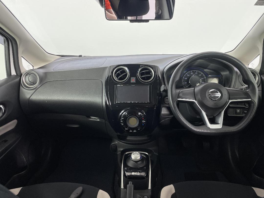 Photo '17' of Nissan Note