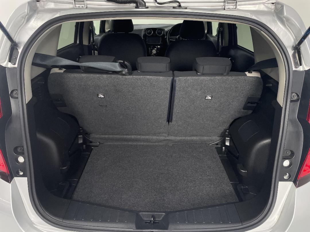 Photo '14' of Nissan Note