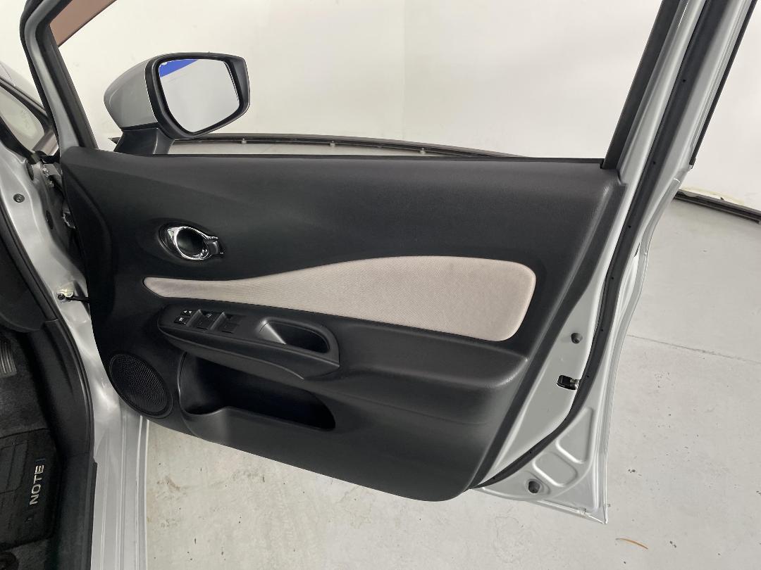 Photo '15' of Nissan Note Photo '15' of Nissan Note