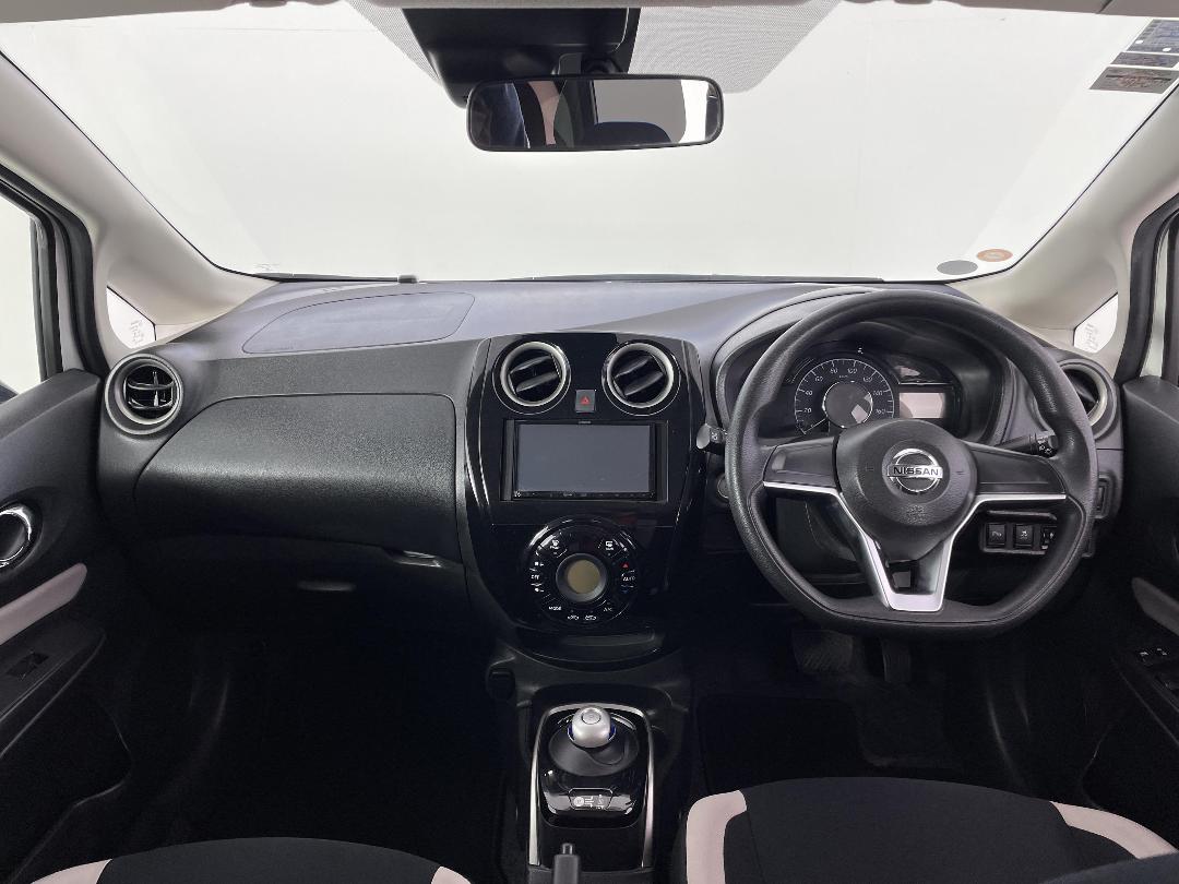 Photo '17' of Nissan Note Photo '17' of Nissan Note