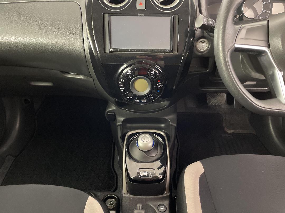 Photo '18' of Nissan Note Photo '18' of Nissan Note