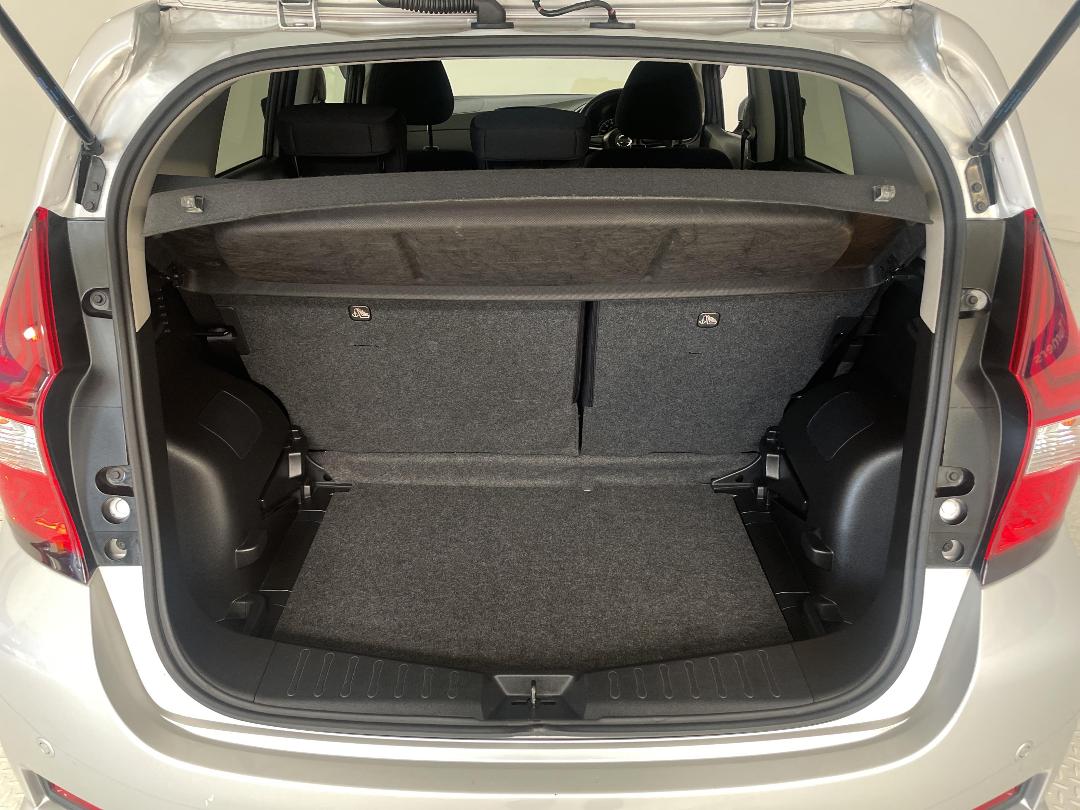 Photo '14' of Nissan Note