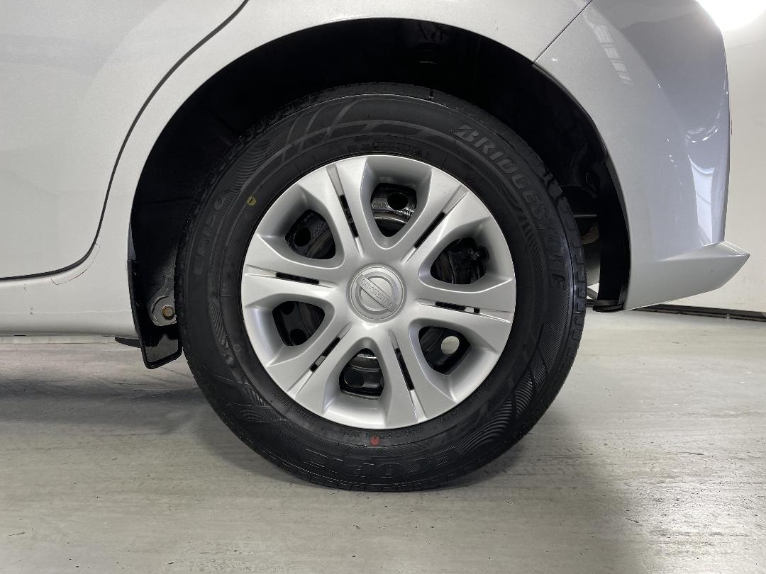 Photo '11' of Nissan Note