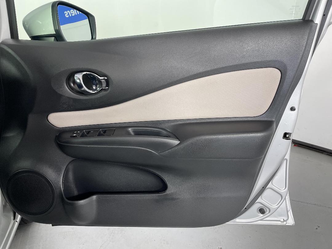 Photo '15' of Nissan Note