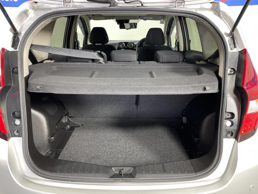 Photo '14' of Nissan Note