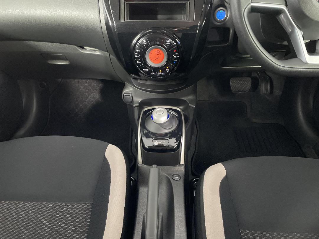 Photo '18' of Nissan Note