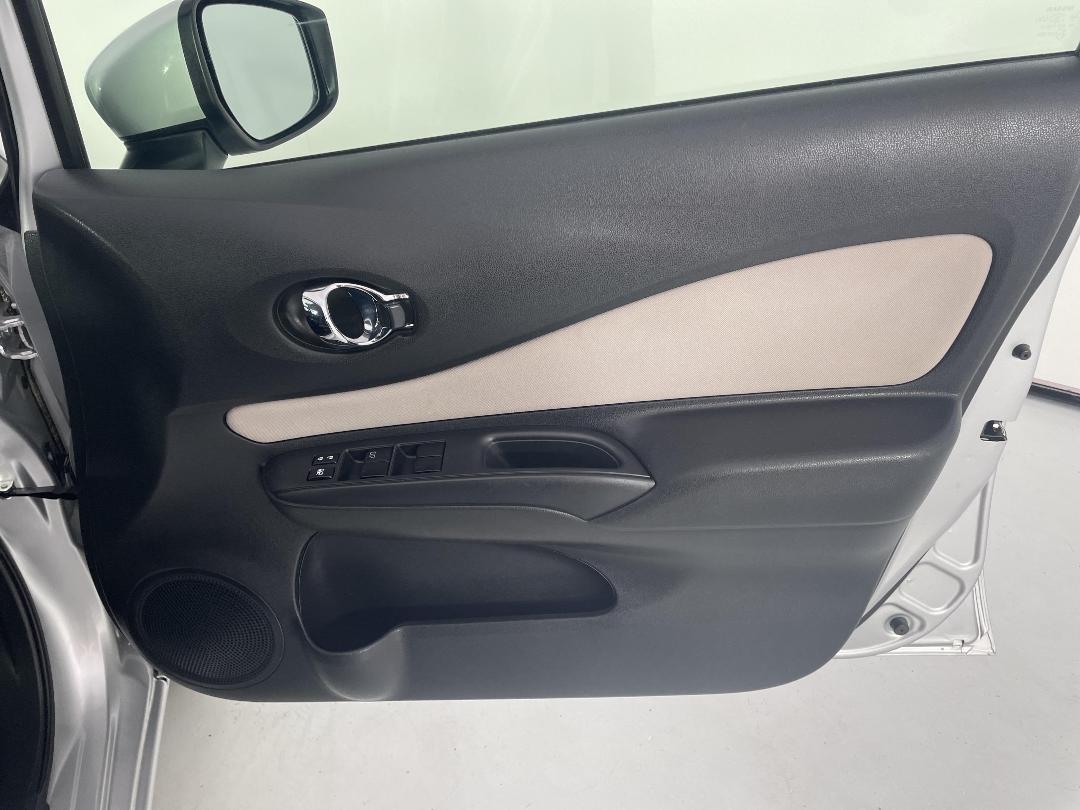 Photo '15' of Nissan Note Photo '15' of Nissan Note