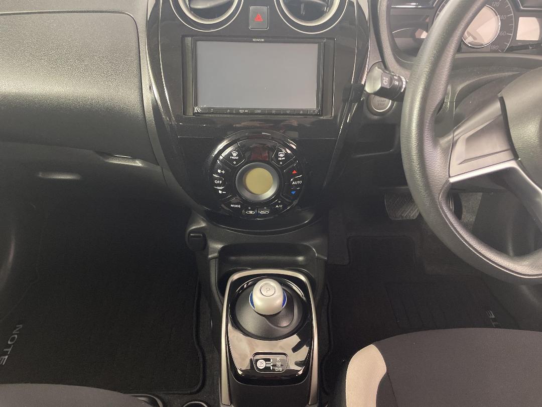 Photo '18' of Nissan Note Photo '18' of Nissan Note