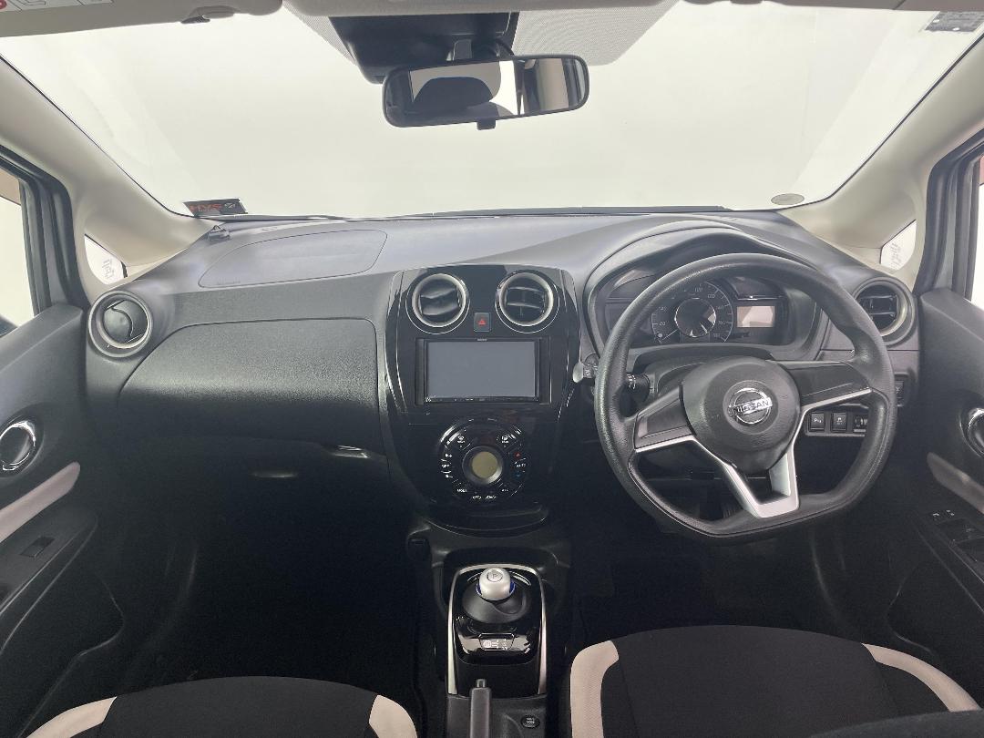 Photo '17' of Nissan Note Photo '17' of Nissan Note