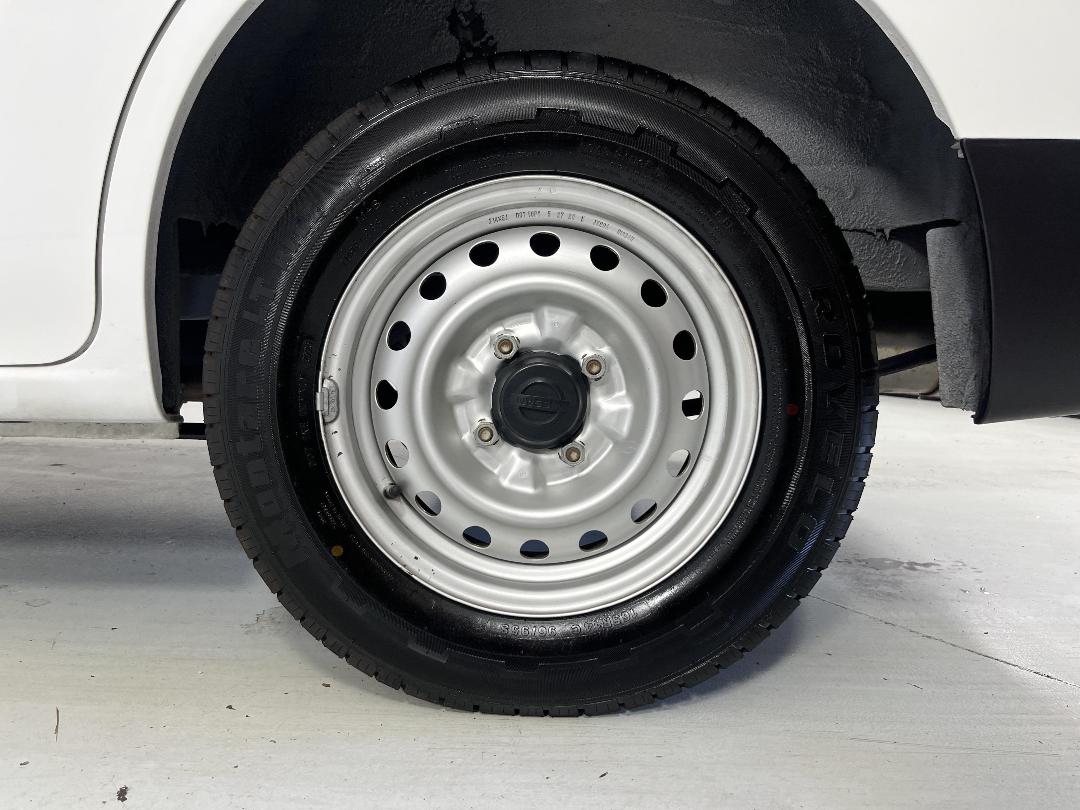 Photo '11' of Nissan NV200 Photo '11' of Nissan NV200