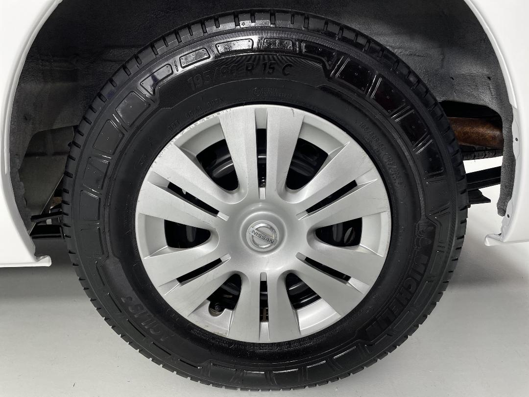 Photo '11' of Nissan NV350 Photo '11' of Nissan NV350