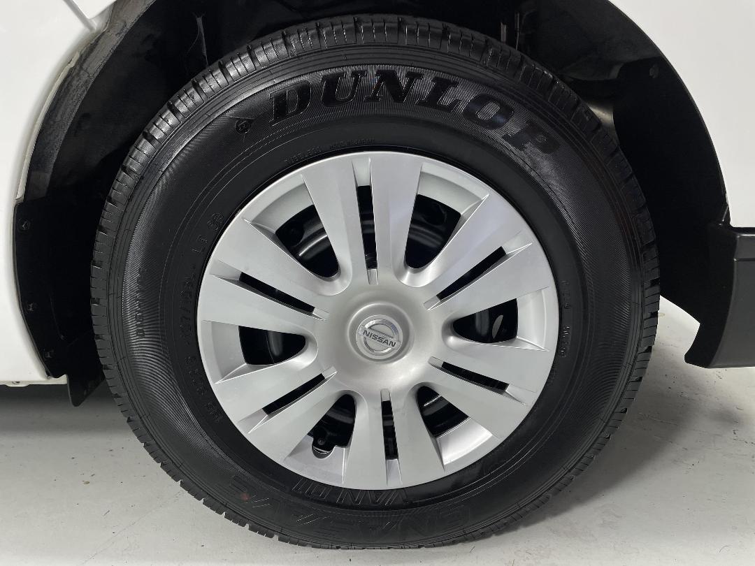 Photo '9' of Nissan NV350