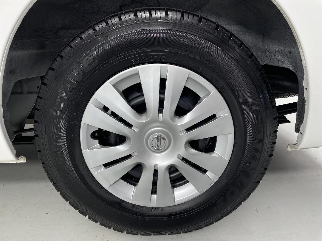 Photo '11' of Nissan NV350