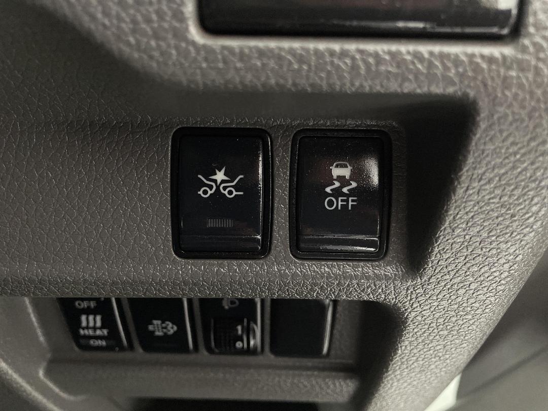 Photo '22' of Nissan NV350