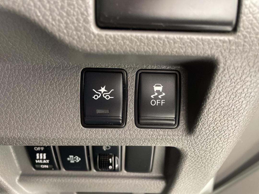 Photo '22' of Nissan NV350 Photo '22' of Nissan NV350