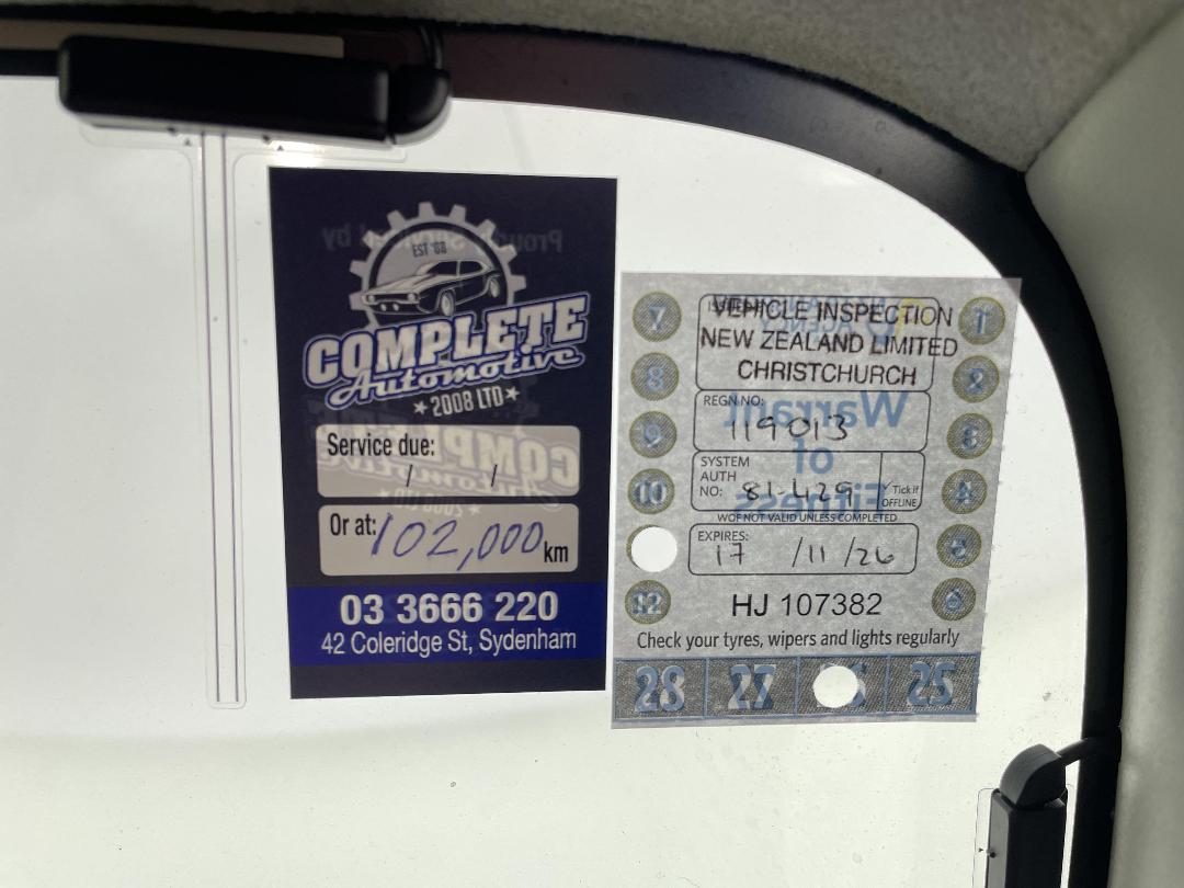 Photo '24' of Nissan NV350 Photo '24' of Nissan NV350