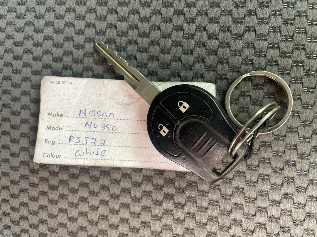 Photo '22' of Nissan NV350