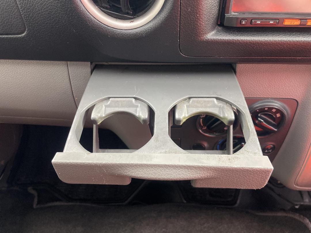 Photo '23' of Nissan NV350