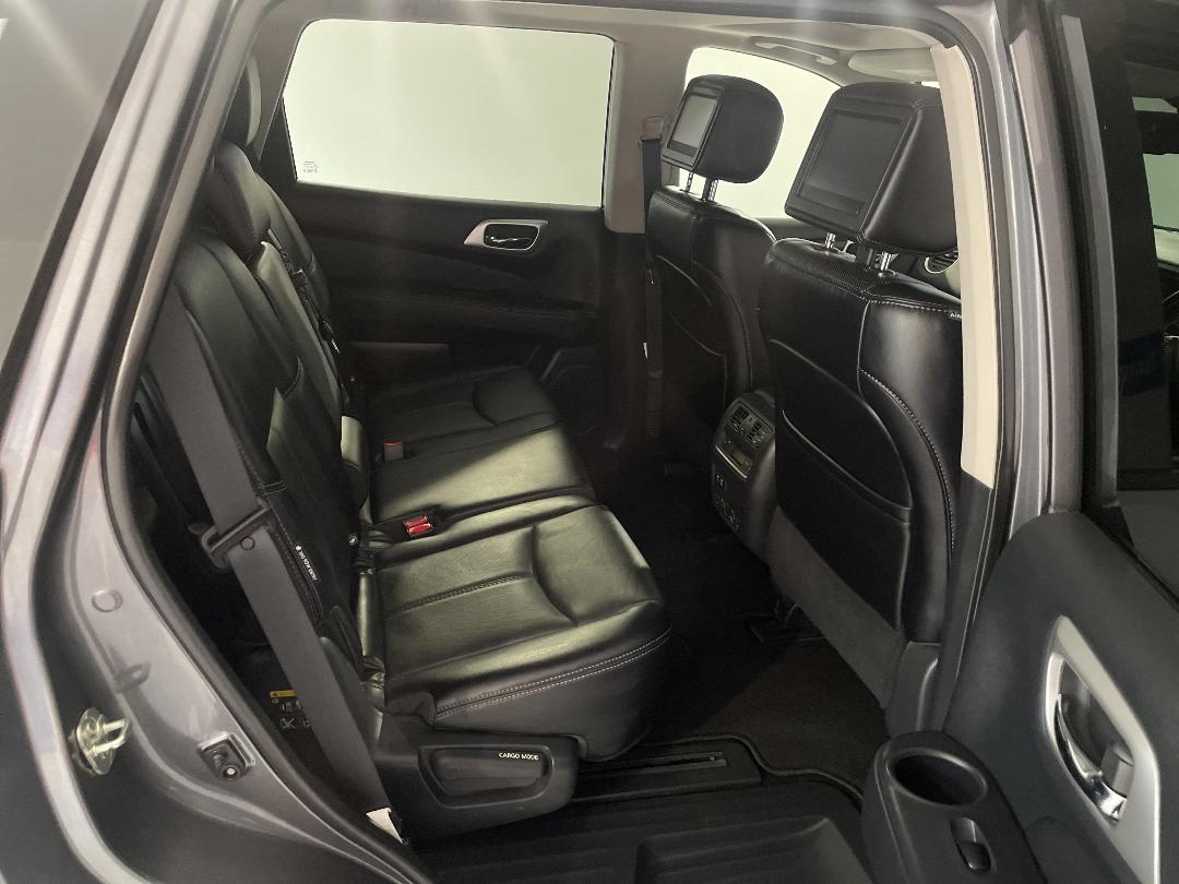 Photo '20' of Nissan Pathfinder