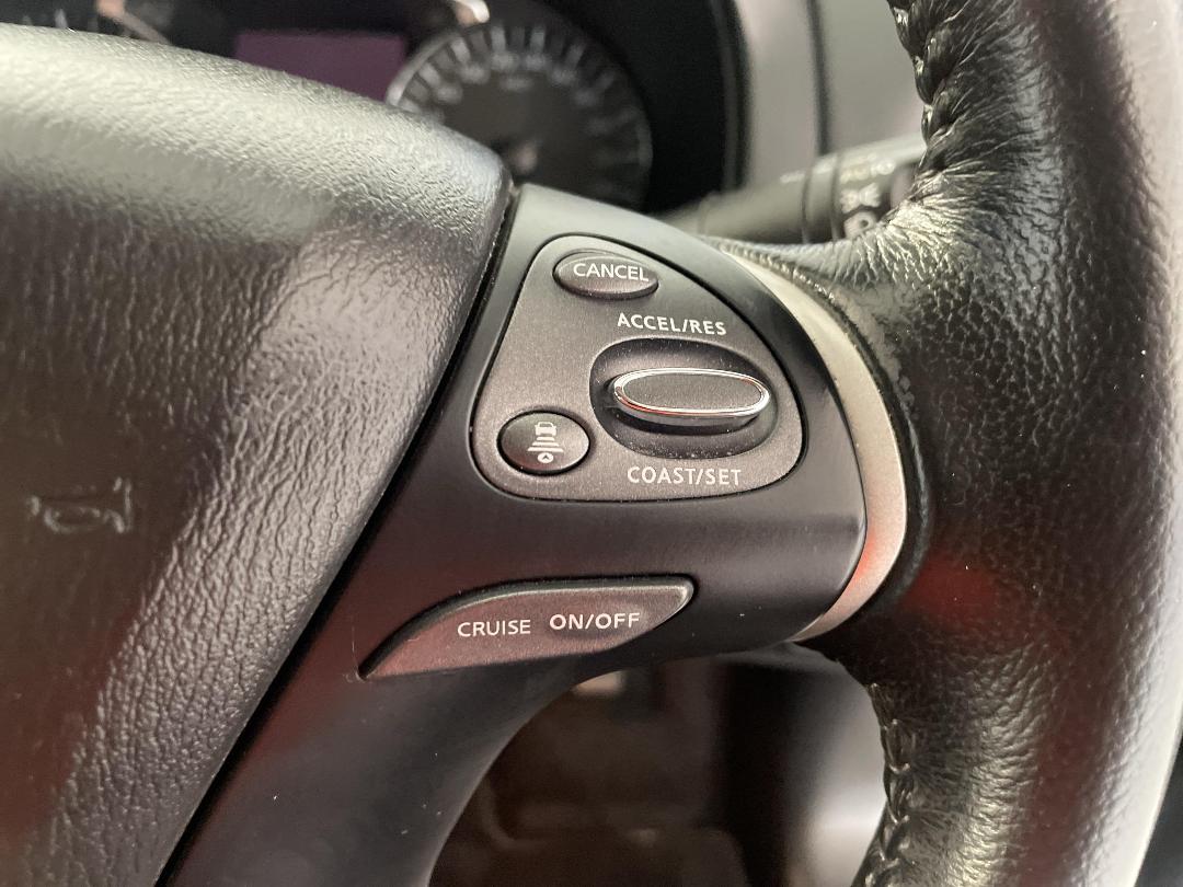 Photo '26' of Nissan Pathfinder