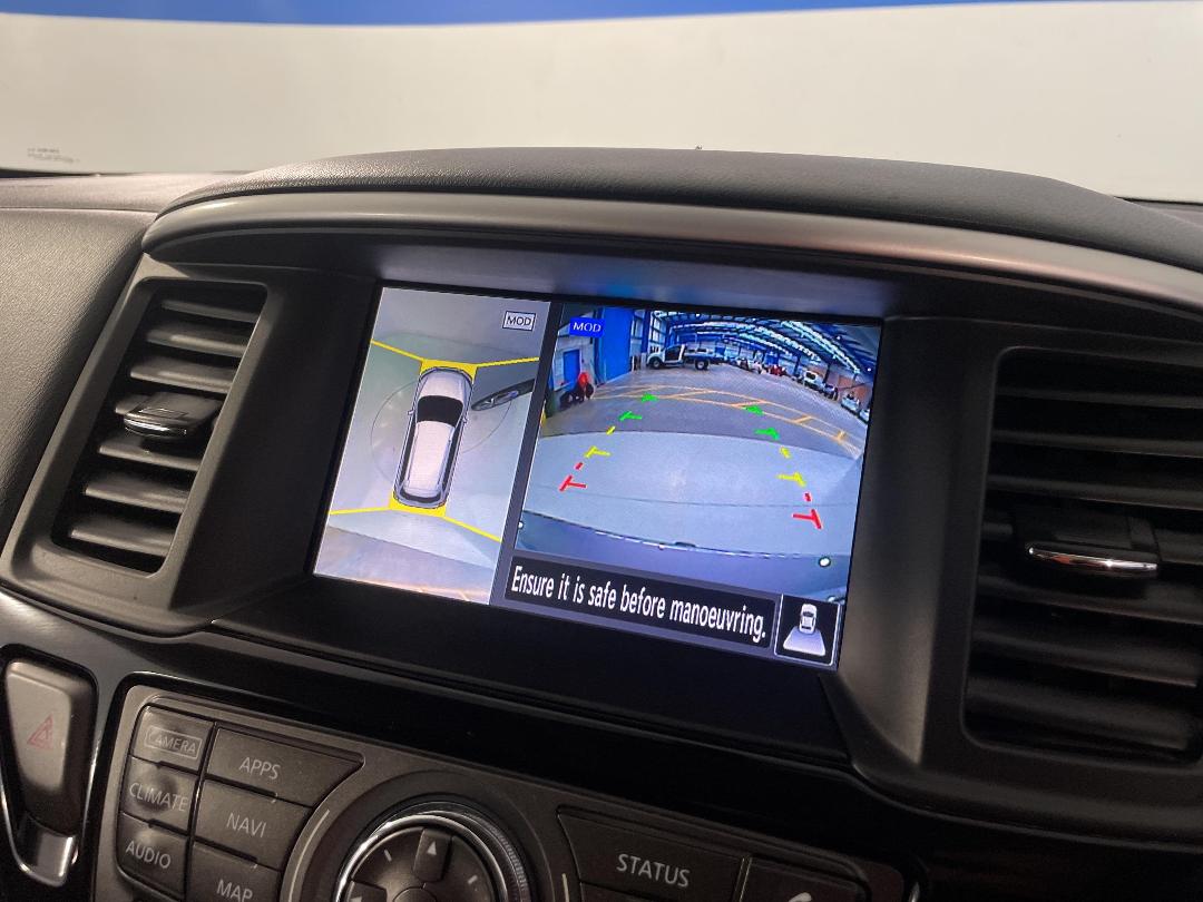 Photo '30' of Nissan Pathfinder