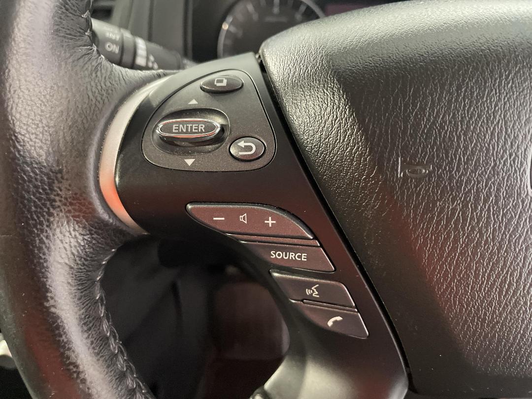 Photo '27' of Nissan Pathfinder